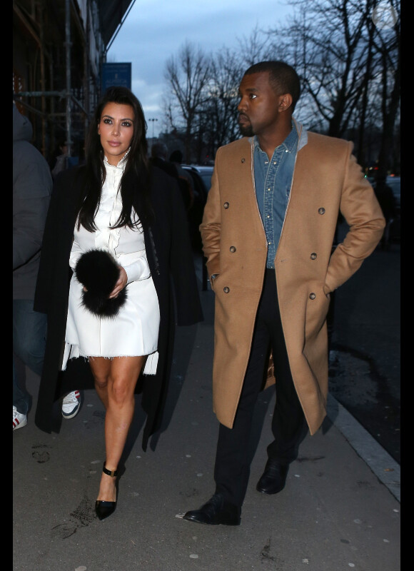 Kanye West et la belle Kim Kardashian se rendent chez le couturier Stephane Rolland à Paris le 11 janvier 2013.