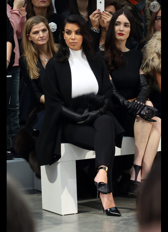 Kim Kardashian au défilé de mode haute-couture Stephane Rolland au Palais de Tokyo à Paris, le 22 janvier 2013.