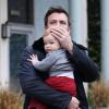 Jennifer Garner et Ben Affleck vont chercher leurs filles Violet et Seraphina à leur cours de karaté. Pendant que Jennifer est allée les chercher, Ben Affleck portait l'adorable Samuel dans ses bras, le 25 janvier 2013 à Los Angeles