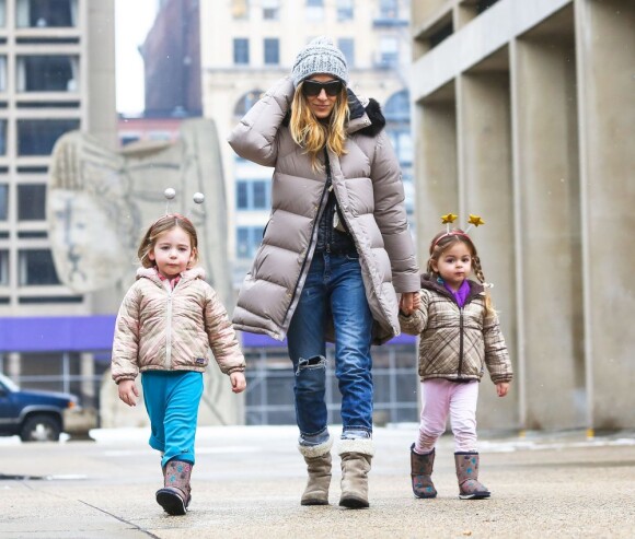 Sarah Jessica Parker va chercher ses filles Tabitha et Marion à l'école à New York, le 28 janvier 2013.
