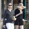 Anne Hathaway et son mari Adam Shulman vont déjeuner à Los Angeles, le 28 janvier 2013.
