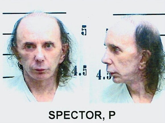 Phil Spector ira en prison pour le meurtre de Lana Clarkson. Il est ici à Los Angeles, le 6 juin 2009 au moment de sa condamnation.