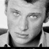 "Dans mes yeux", une autobiographie de Johnny Hallyday et Amanda Sthers, chez Plon, le 7 février 2013.