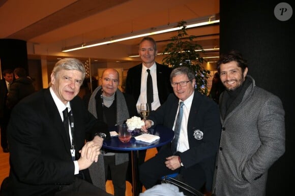 Arsène Wenger, Christian Jeanpierre, Jean-Michel Larqué et Bixente Lizarazu lors de l'inauguration de la tribune de presse du Stade de France qui portera désormais le nom de Thierry Roland, le 6 février 2013