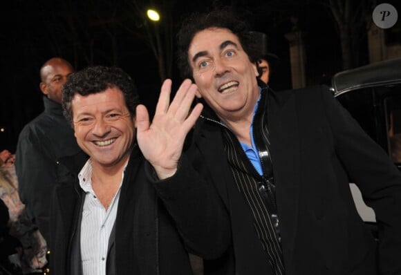Les chevaliers du Fiel arrivent à l'enregistrement de l'émission Champs Élysées au studio Gabriel à Paris le 7 février 2013.