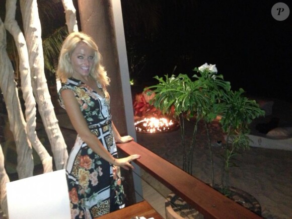 Hayley Roberts a posté sur Twitter des photos de vacances à Necker Island aux Caraïbes.