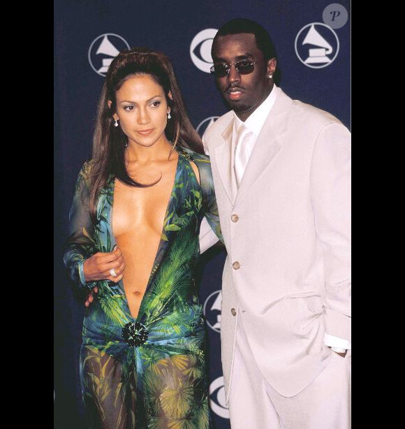 Jennifer Lopez et son conjoint de l'époque P. Diddy lors des 42e Grammy Awards en 2000.