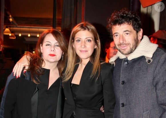 Exclu : Amanda Sthers entourée d'Ariane Séguillon et Patrick Bruel, à Paris, le 31 janvier 2013.