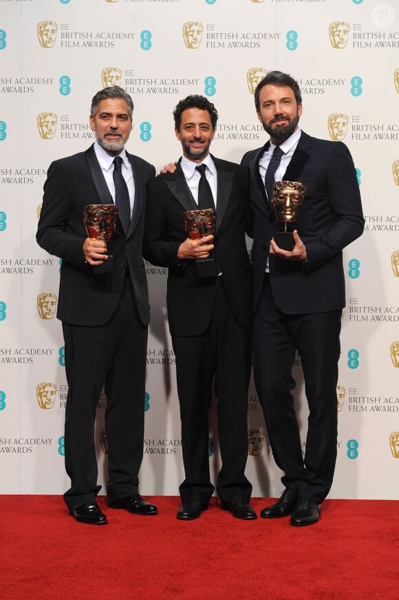 George Clooney, Grant Heslov et Ben Affleck lors des BAFTA awards à Londres le 10 février 2013