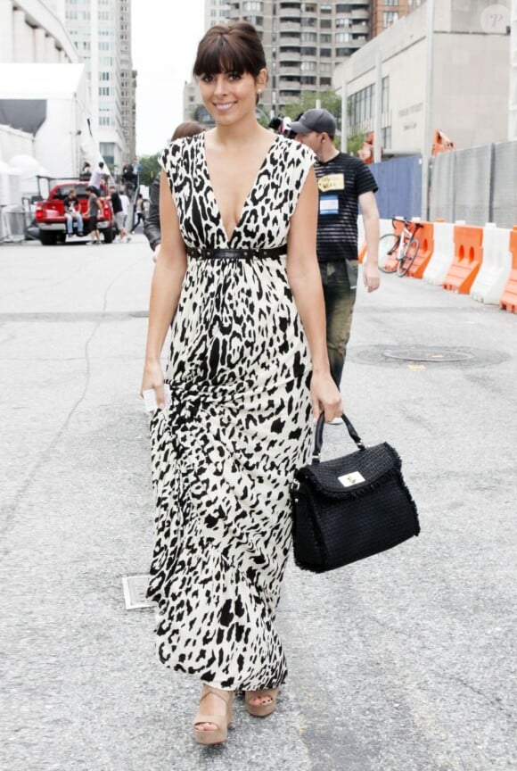 Jamie-Lynn Sigler arrive à la fashion week pour le défilé de Tracy Resse, à New York, le 11 septembre 2011.