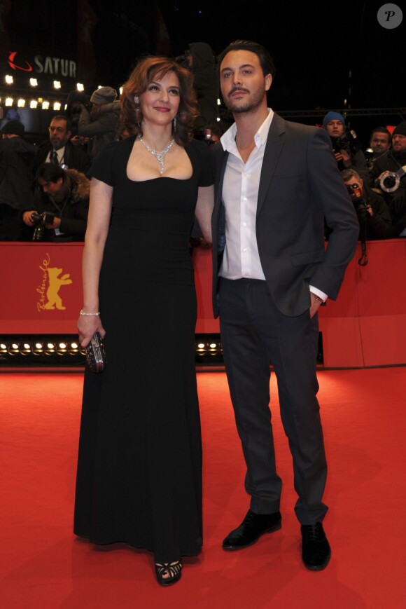 Martina Gedeck et Jack Huston face aux photographes à la première du film Night Train to Lisbon à la 63e Berlinale, le 13 février 2013.