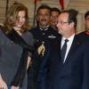 François Hollande et Valérie Trierweiler complices au dîner d'Etat donné au Rashtrapati Bhavan, la résidence officielle du président à New Delhi, le 14 février 2013.
