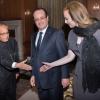François Hollande et Valérie Trierweiler reçu par le président Pranab Mukherjee au dîner d'Etat donné au Rashtrapati Bhavan, la résidence officielle du président à New Delhi, le 14 février 2013.