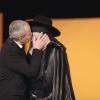 Olivier Baroux et Kad Merad s'embrassent sur la bouche lors des César 2007