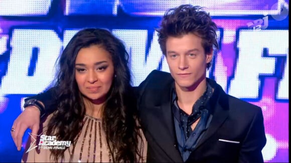 Zayra et Sidoine lors de la première demi-finale de la Star Academy 9, jeudi 14 février 2013 sur TF1
