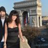 L'élégante et belle Chiara Picone avec son homme à Paris le 12 décembre 2012.