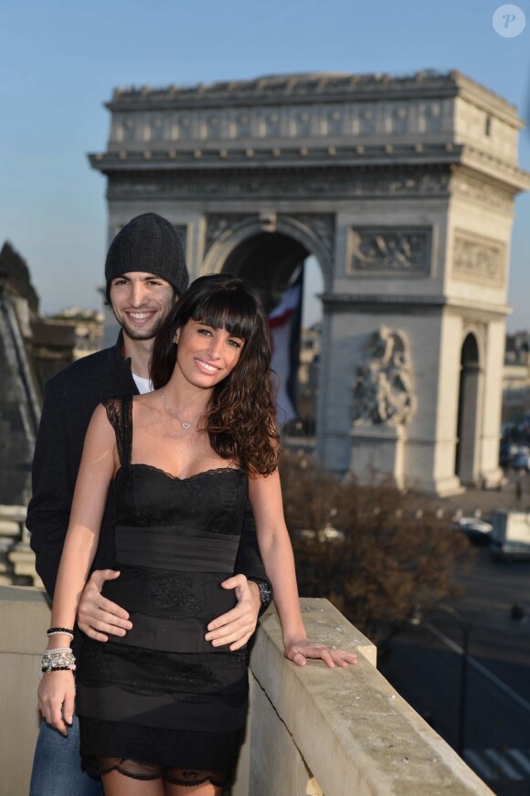 Javier Pastore et sa belle Chiara Picone posent à Paris le 12 décembre 2012.