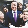Les One Direction et David Cameron sur le tournage de leur clip pour l'association Comic Relief.