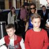 David Beckham, sa femme Victoria et leurs enfants Brooklyn, Romeo, Cruz et Harper arrivent à la gare de Saint Pancras pour rejoindre Paris en Eurostar, le 18 février 2013 à Londres