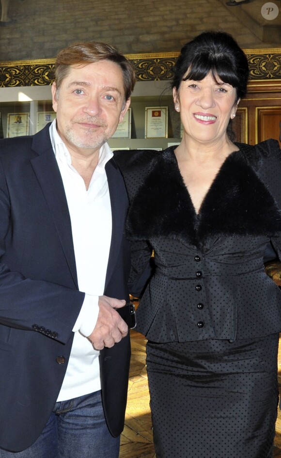 Le producteur Olivier Gluzman et Biyouna dans les salons de l'Hôtel de Ville de Paris. Le 20 février 2013. 