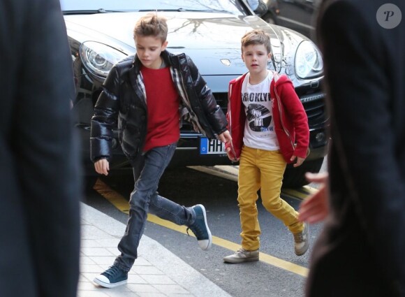 Romeo et Cruz arrivent au Royal Monceau pour fêter les 8 ans de ce dernier le 20 février 2013 à Paris