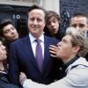 Les chanteurs de One Direction s'éclatent dans le clip de One way or another au profit de l'association Comic Relief avec David Cameron. Le clip a été mis en ligne le 21 février 2013.