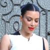 Kim Kardashian, enceinte et très en beauté, sort de sa maison à Beverly Hills. Le 21 février 2013.