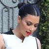 La ravissante Kim Kardashian sort de sa maison à Beverly Hills. Le 21 février 2013.