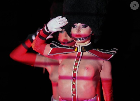 Les danseuses du Crazy Horse ont séduit les Moscovites pour leur première représentation dans la capitale russe, au Palace Yauza. Le 21 février 2013.