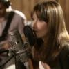 Carla Bruni-Sarkozy - Chez Keith et Anita (live acoustique) - premier extrait de l'album "Little French Songs" attendu le 1er avril 2013.