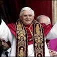  Benoît XVI au Vatican le 19 avril 2005. 