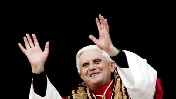 Benoît XVI : Emouvant dernier Angelus devant ses fidèles, avant la démission