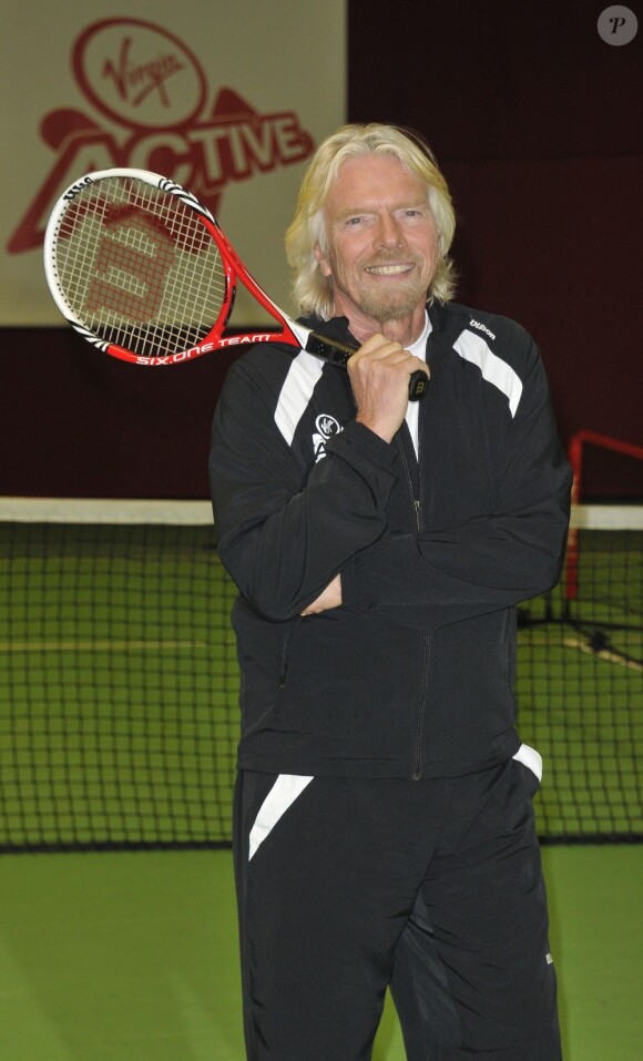 Sir Richard Branson a choisi Laura Robson pour être la nouvelle ambassadrice des salles de sport Virgin Active à Dukes Meadow dans le quartier de Chiswick à Londres le 26 février 2013.