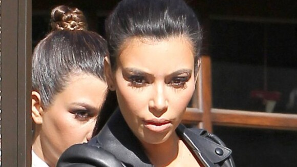 Kim Kardashian : Enceinte et stylée pour du shopping et un dîner en famille