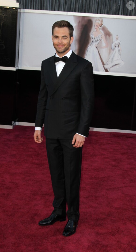 Chris Pine finement barbu à la 85e cérémonie des Oscars au Dolby Theatre de Los Angeles, le 24 février 2013.