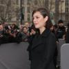 La belle Marion Cotillard arrive au défilé Dior à Paris le 1er mars 2013