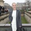 La délicieuse Mélanie Laurent arrive pour assister au défilé Dior à Paris le 1er mars 2013
