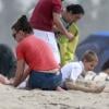 Britney Spears profite d'une belle journée ensoleillée avec ses fils, Sean et Jayden Federline, à la plage de Santa Barbara, le 2 mars 2013.