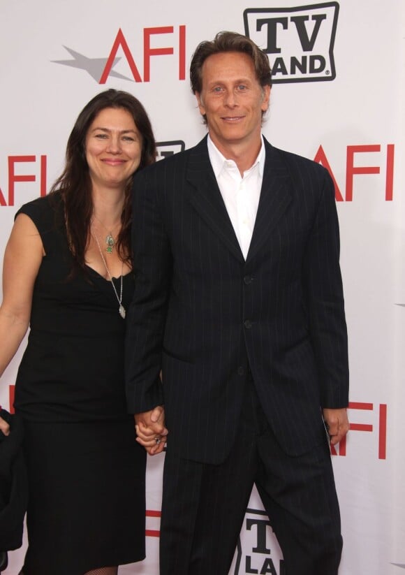 Steven Weber et sa femme Juliette Hohnen, à  38e soirée Annual Lifetime Achievement Awards, à Los Angeles, le 10 juin 2010.