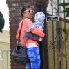 Alessandra Ambrosio, son fils Noah et sa fille Anja à Los Angeles, le 4 mars 2013. La petite famille va rendre visite à des amis.