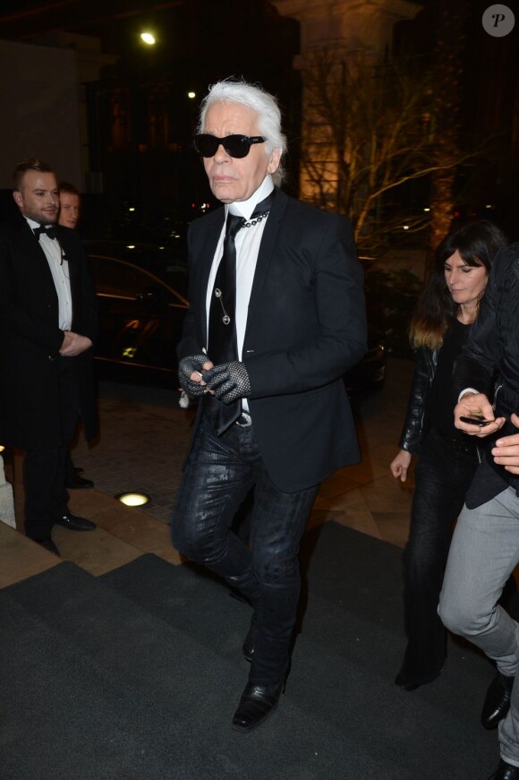 Karl Lagerfeld assiste à la soirée de lancement du deuxième numéro de CR Fashion Book, le magazine de Carine Roitfeld, à l'hôtel Shangri-La. Paris, le 5 mars 2013.