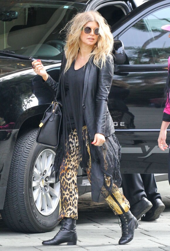Fergie, enceinte, dans les rues de Beverly Hills, le 6 mars 2013.