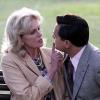Leonardo DiCaprio stoppé net par la grande Joanna Lumley alors qu'il tente de l'embrasser sur le tournage de The Wolf of Wall Street à Brooklyn, New York City, le 20 novembre 2012.