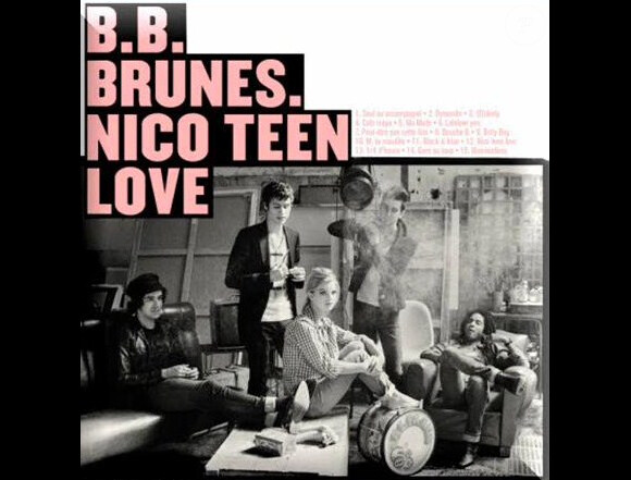 La petite-amie (au centre) d'Adrien Gallo, le leader des BB Brunes, a fait la couverture de l'album Nico Teen Love, sorti en septembre 2009.
