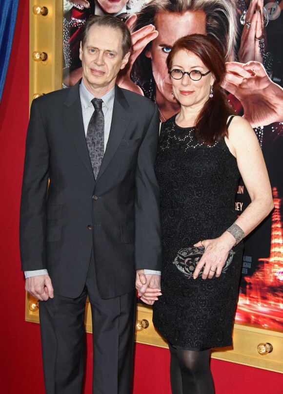 Steve Buscemi et sa compagne à la première du film The Incredible Burt Wonderstone au TCL Chinese Theatre à Hollywood, le 11 mars 2013.