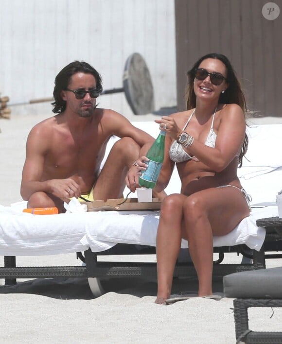 Tamara Ecclestone et son fiancé Jay Rutland ont une dure journée sous le soleil de Miami le 12 mars 2013 du côté de Casa Tua