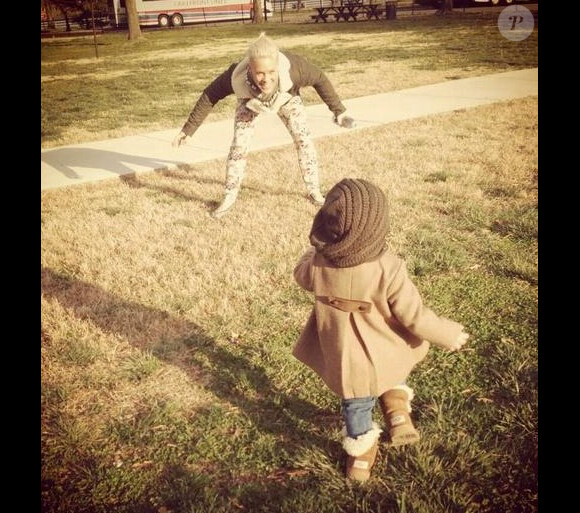 Pink a posté une photo avec sa fille Willow sur Twitter, le 13 mars 2013.