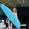 Exclusif - Ireland Baldwin, partage sa passion du surf à Malibu, le 10 mars 2013.