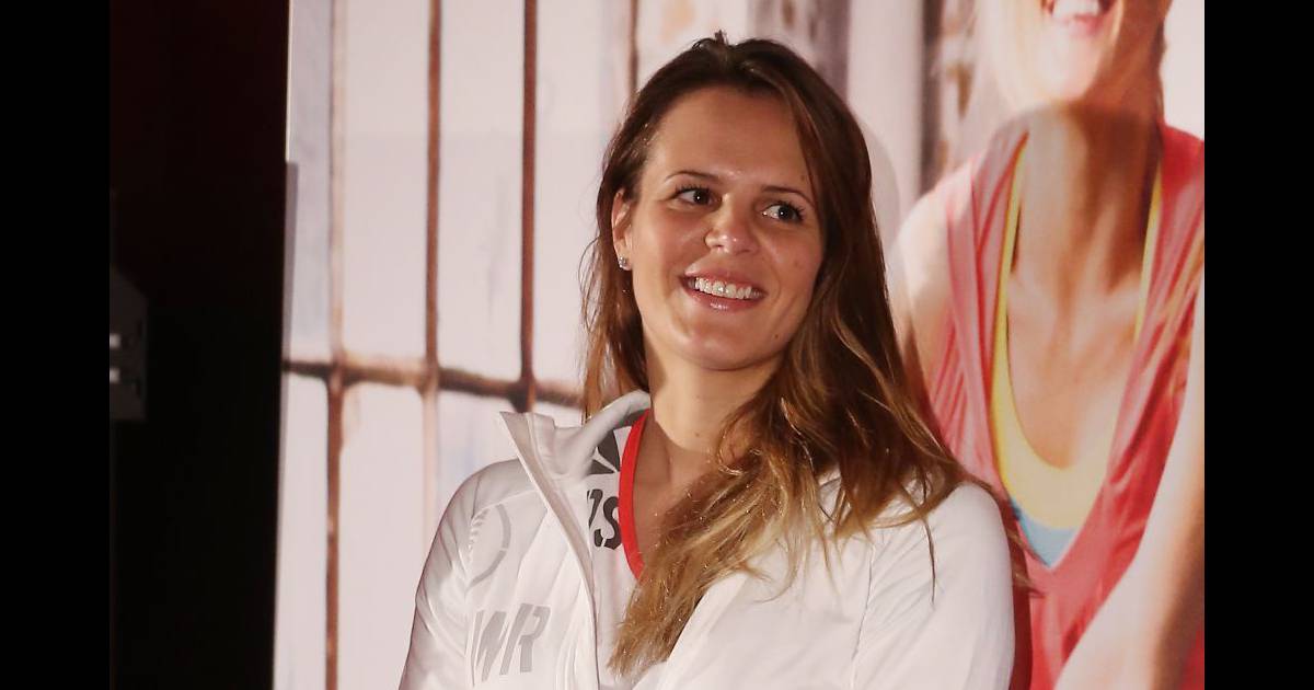 Laure Manaudou Rayonnante Pour Sa Première Apparition Depuis Le Drame