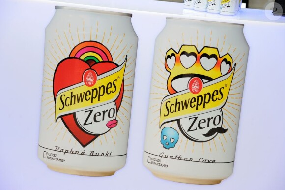 Les nouvelles cannettes Schweppes Zero imaginées par Daphné Bürki et Gunther Love